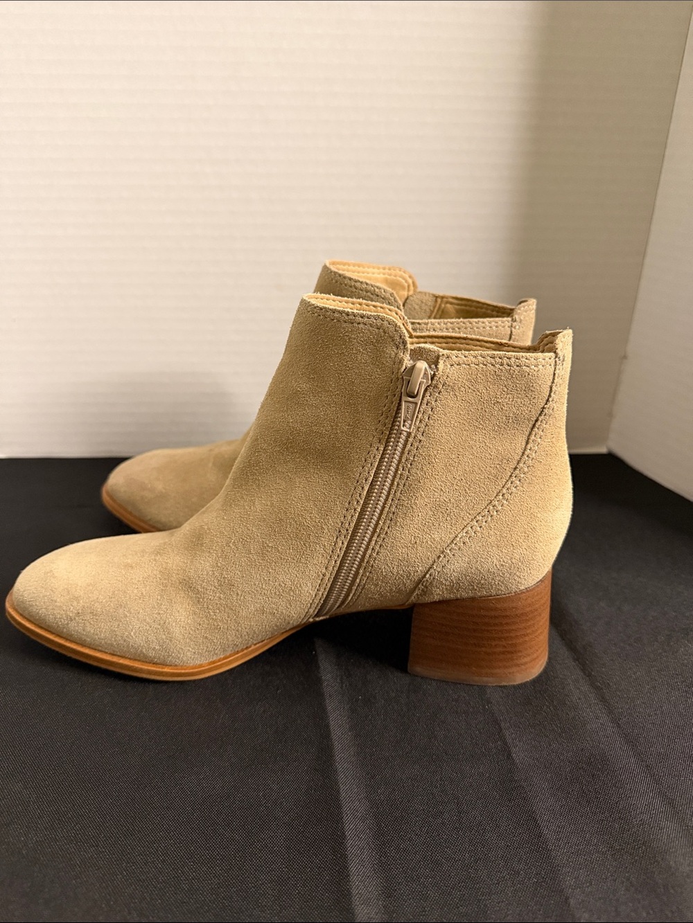 Lucky Brand Boots -Women's Suede  LILYE Ankle Boot Size 9.5